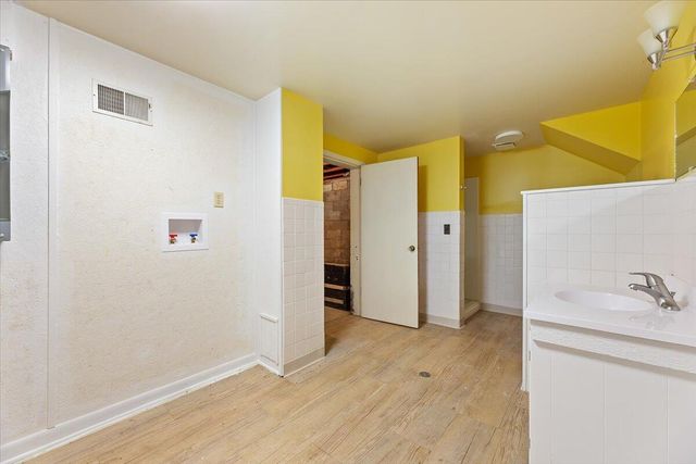 21589 MCPHERSON Avenue, Council Bluffs, IA 51503