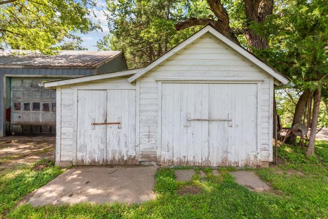 21589 MCPHERSON Avenue, Council Bluffs, IA 51503