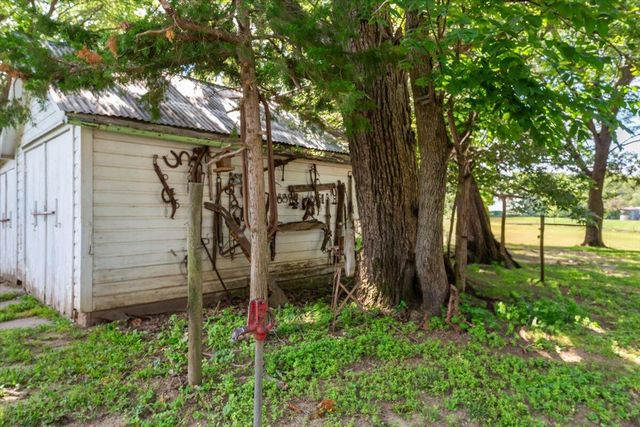 21589 MCPHERSON Avenue, Council Bluffs, IA 51503