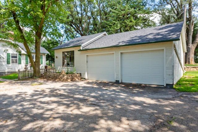 21589 MCPHERSON Avenue, Council Bluffs, IA 51503