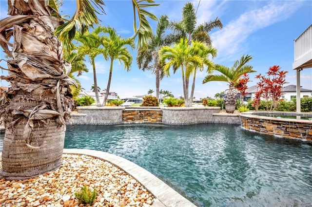 250 Freeport CT NW, Punta Gorda, FL 33950