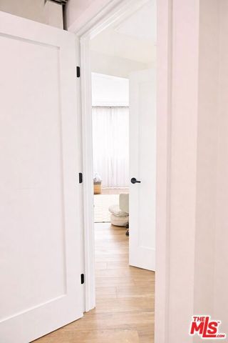 842 11th St 4B, Santa Monica, CA 90403