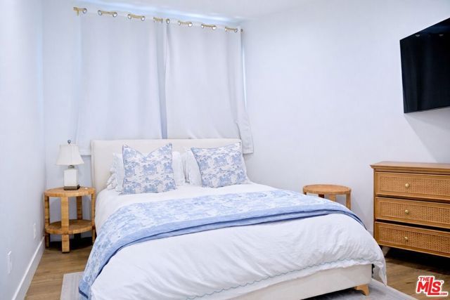 842 11th St 4B, Santa Monica, CA 90403