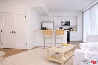 842 11th St 4B, Santa Monica, CA 90403