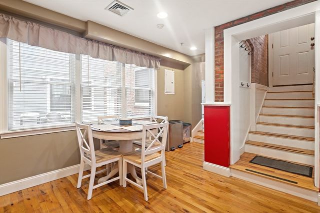 336 Saratoga St 8, Boston, MA 02128