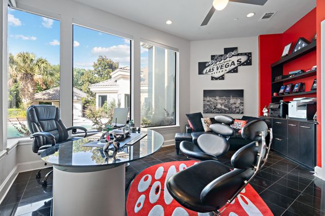 1913 Windmill Hill Lane, Desoto, TX 75115