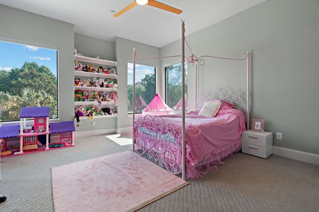 1913 Windmill Hill Lane, Desoto, TX 75115