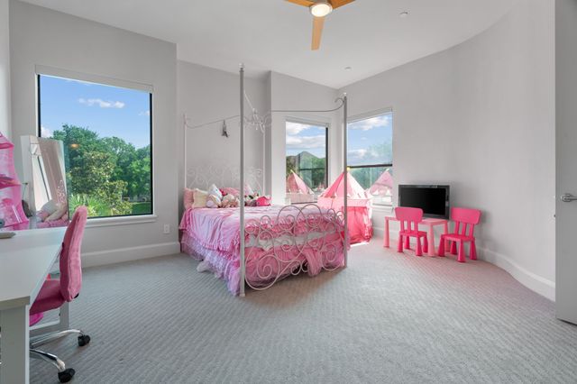 1913 Windmill Hill Lane, Desoto, TX 75115
