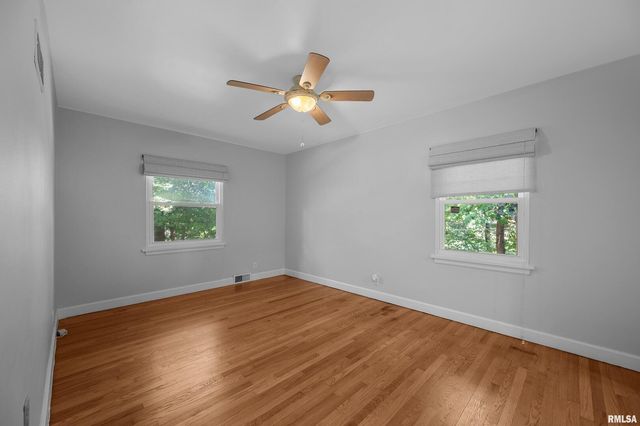 660 18TH Avenue, East Moline, IL 61244