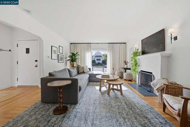 576 Begier Ave, San Leandro, CA 94577