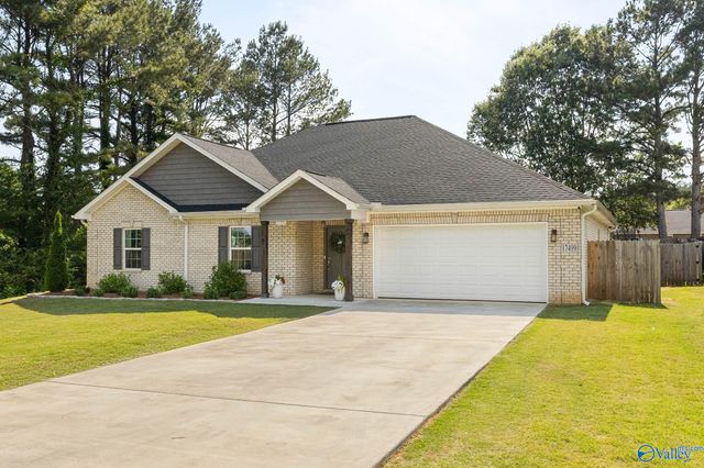 17499 Jones Road, Athens, AL 35613
