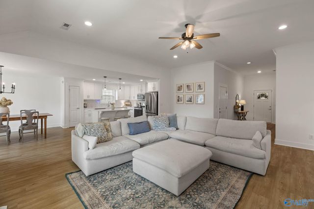 17499 Jones Road, Athens, AL 35613