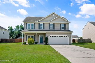 114 Dukes Lake Circle, Richlands, NC 28574