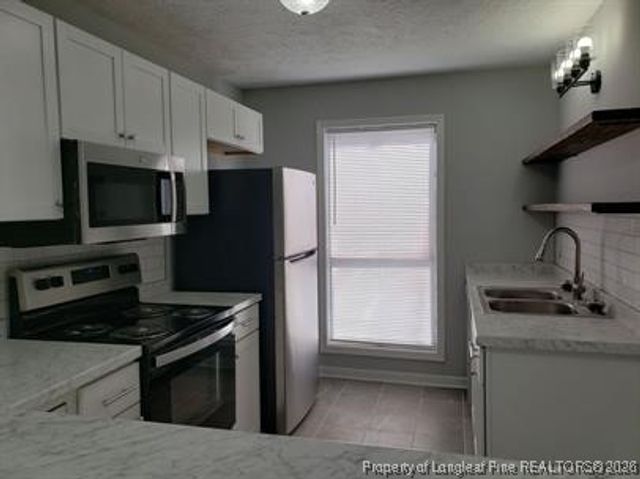 5715 Aftonshire Drive, Fayetteville, NC 28304