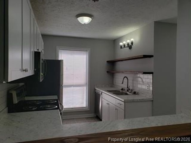 5715 Aftonshire Drive, Fayetteville, NC 28304