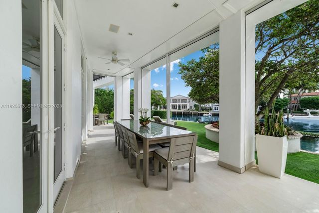 142 S Island Dr, Golden Beach, FL 33160