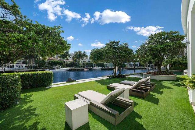 142 S Island Dr, Golden Beach, FL 33160