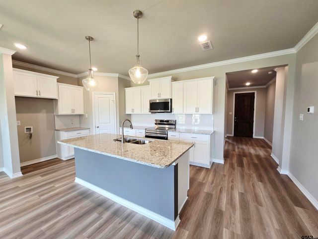 306 Driftwood Way, Whitehouse, TX 75791