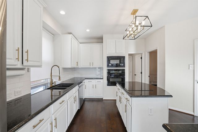 112 Freedom Court, Rockwall, TX 75032