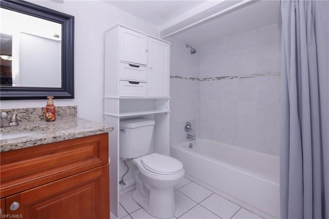 1168 Lake McGregor DR 1D, Fort Myers, FL 33919