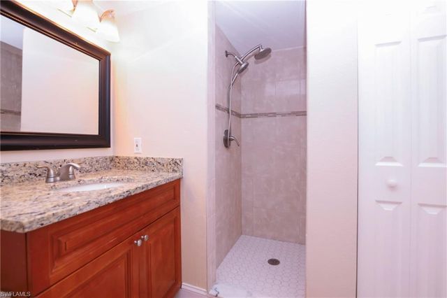 1168 Lake McGregor DR 1D, Fort Myers, FL 33919