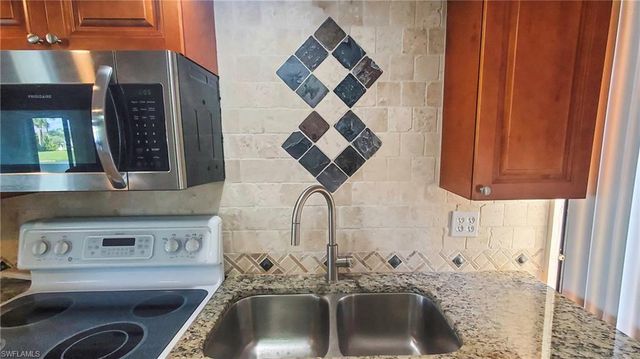 1168 Lake McGregor DR 1D, Fort Myers, FL 33919