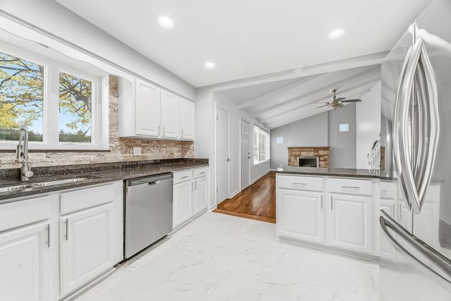 4024 W 106th Street, Oak Lawn, IL 60453