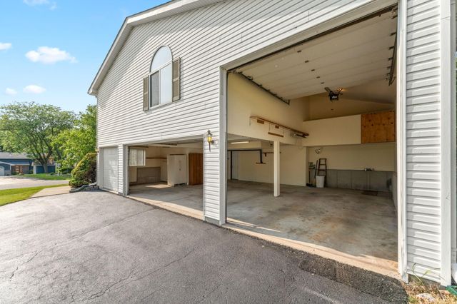 1807 Forest Lane, Crown Point, IN 46307