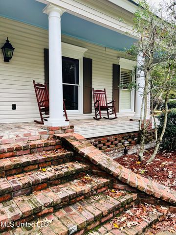 611 S Springlake Circle, Terry, MS 39170