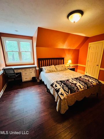 611 S Springlake Circle, Terry, MS 39170