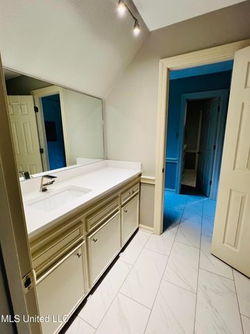 611 S Springlake Circle, Terry, MS 39170