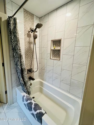 611 S Springlake Circle, Terry, MS 39170