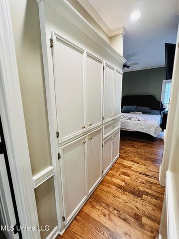 611 S Springlake Circle, Terry, MS 39170