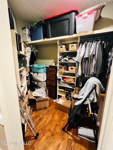 611 S Springlake Circle, Terry, MS 39170