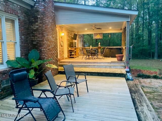 611 S Springlake Circle, Terry, MS 39170