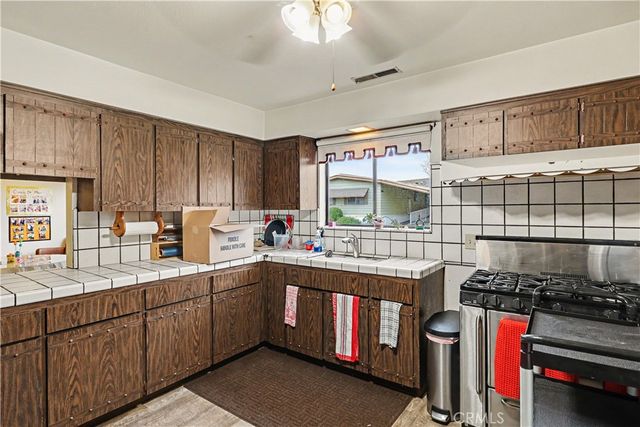 2240 Golden Oak Lane 11, Merced, CA 95341