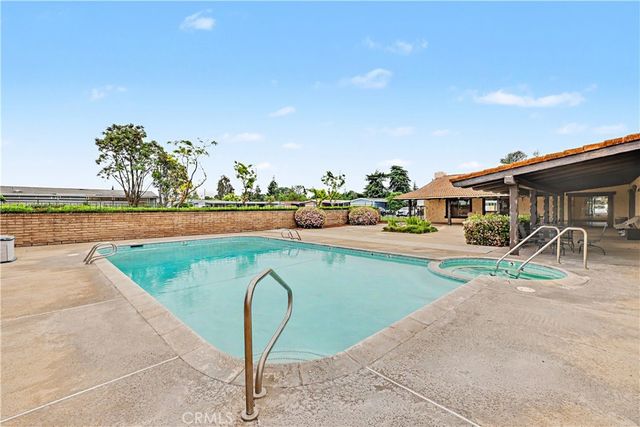 2240 Golden Oak Lane 11, Merced, CA 95341