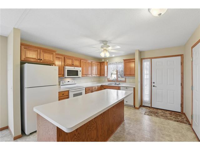1102 Highpoint Court, New Richmond, WI 54017