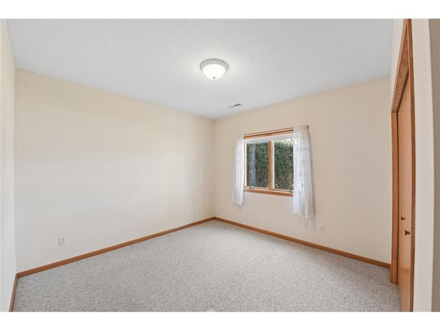 1102 Highpoint Court, New Richmond, WI 54017