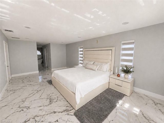 452 SW 19th AVE, Cape Coral, FL 33991