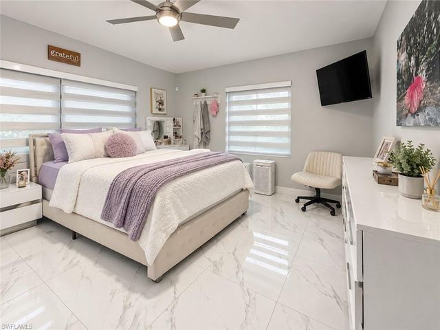 452 SW 19th AVE, Cape Coral, FL 33991