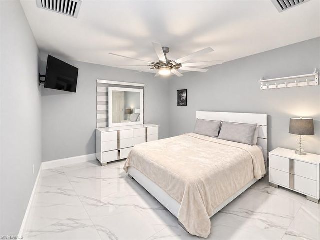 452 SW 19th AVE, Cape Coral, FL 33991