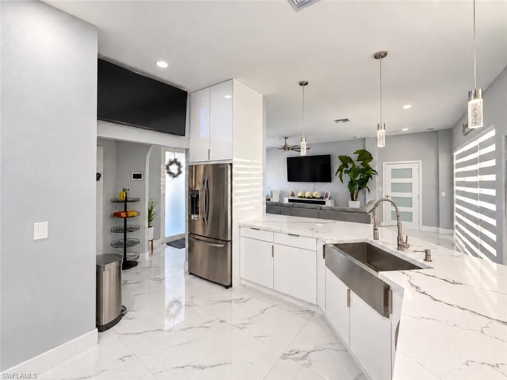 452 SW 19th AVE, CAPE CORAL, FL 33991 — photo 4