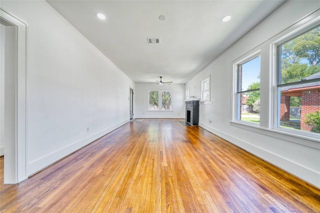 1569 Elliott Street, Houston, TX 77023