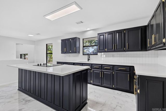 13721 Saint Charles Boulevard, Little Rock, AR 72211