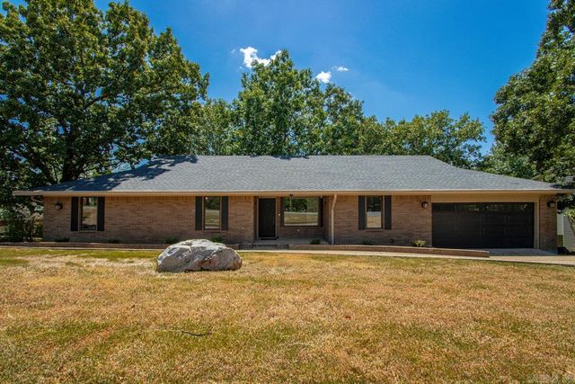 13721 Saint Charles Boulevard, Little Rock, AR 72211