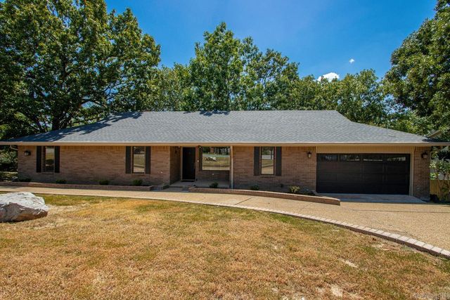 13721 Saint Charles Boulevard, Little Rock, AR 72211