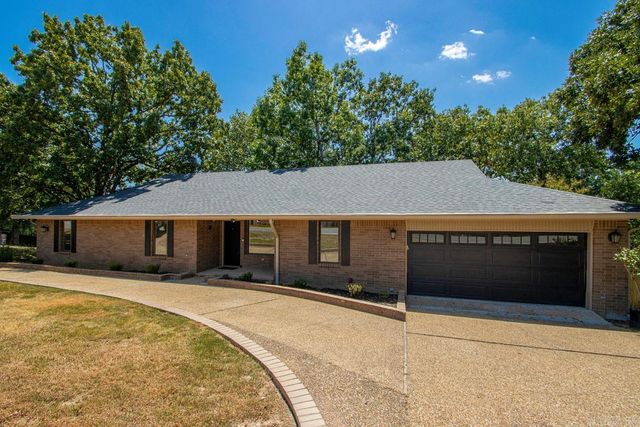 13721 Saint Charles Boulevard, Little Rock, AR 72211