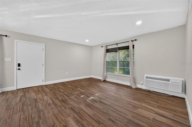 118 W AMERICA STREET 2, Orlando, FL 32801