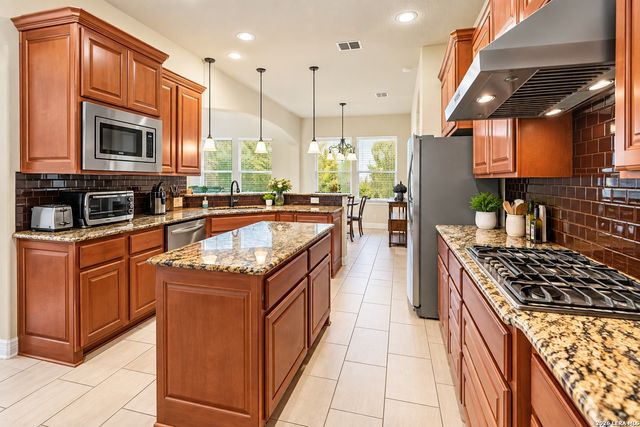 24510 Via Vizcaya, San Antonio, TX 78260